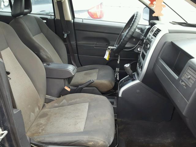 1J8FT470X8D547904 - 2008 JEEP COMPASS SP შავი ფოტო 5