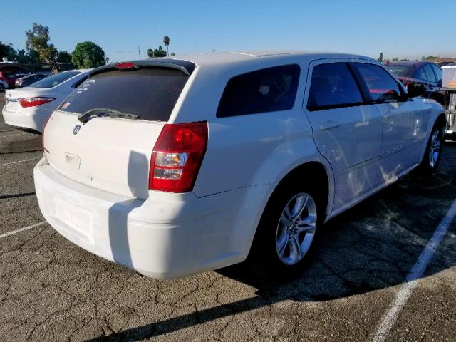 2D4FV47T27H663324 - 2007 DODGE MAGNUM SE WHITE photo 4