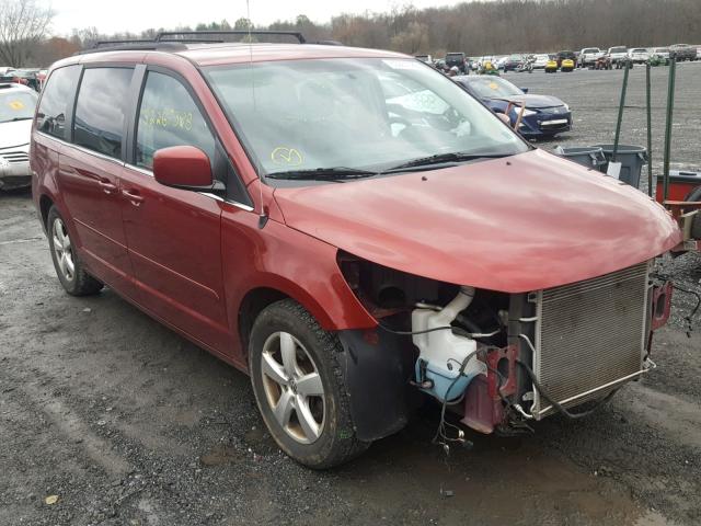 2V4RW3DG5BR718141 - 2011 VOLKSWAGEN ROUTAN SE RED photo 1