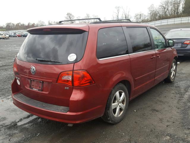 2V4RW3DG5BR718141 - 2011 VOLKSWAGEN ROUTAN SE RED photo 4