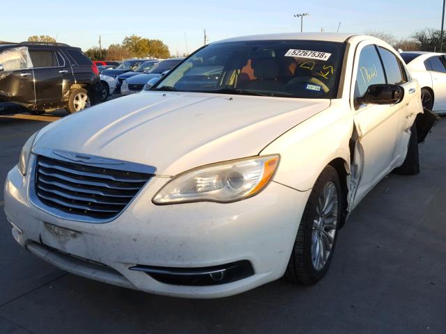 1C3BC2FG2BN522560 - 2011 CHRYSLER 200 LIMITE WHITE photo 2