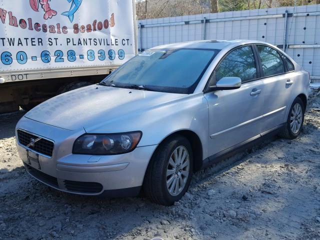 YV1MS382X52089827 - 2005 VOLVO S40 2.4I GRAY photo 2