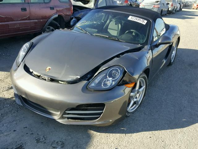 WP0CA2A88EK120859 - 2014 PORSCHE BOXSTER GRAY photo 2