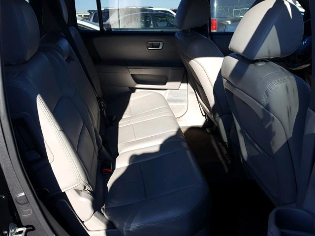 5FNYF4H29CB063098 - 2012 HONDA PILOT LX GRAY photo 6