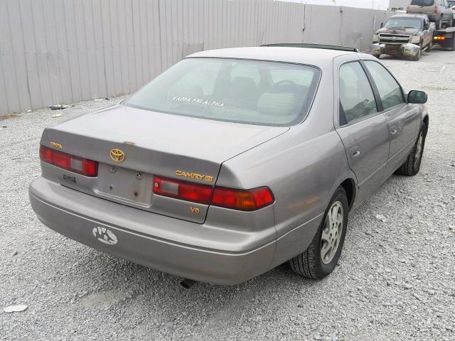 4T1BF28K5WU061950 - 1998 TOYOTA CAMRY CE GOLD photo 4