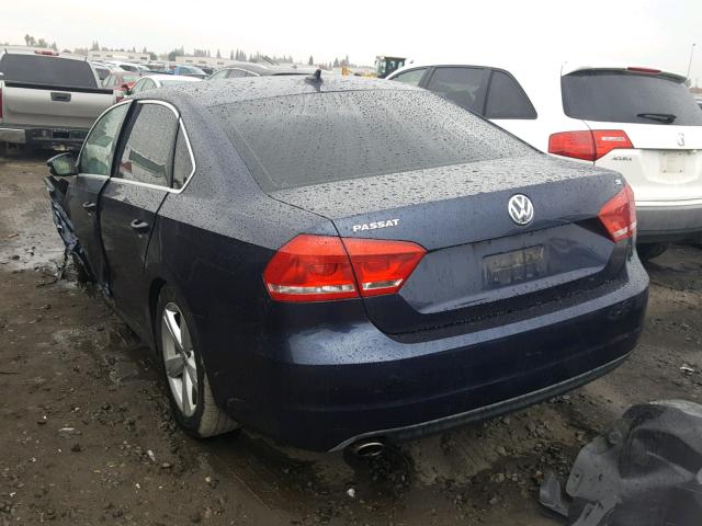 1VWBP7A38DC126145 - 2013 VOLKSWAGEN PASSAT SE BLUE photo 3