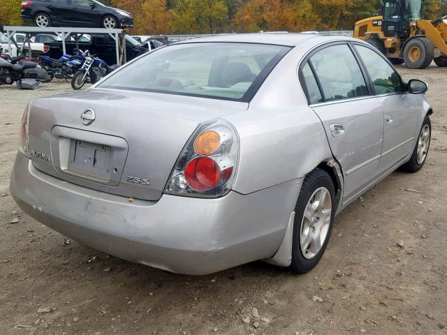 1N4AL11D12C285348 - 2002 NISSAN ALTIMA BAS SILVER photo 4