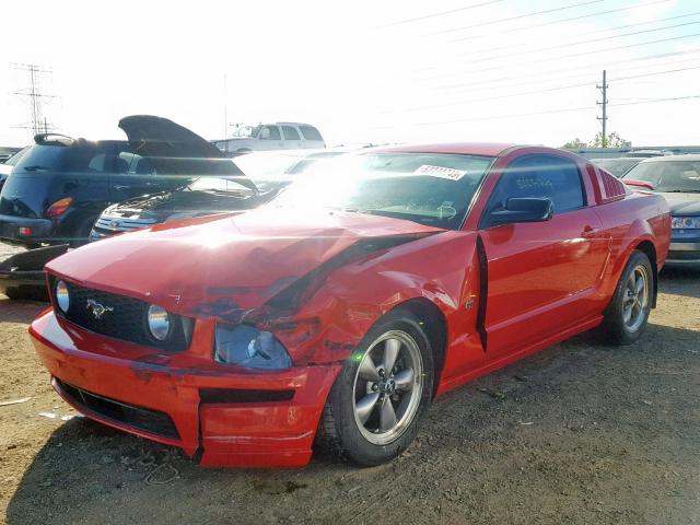 1ZVHT82H265263790 - 2006 FORD MUSTANG GT RED photo 2