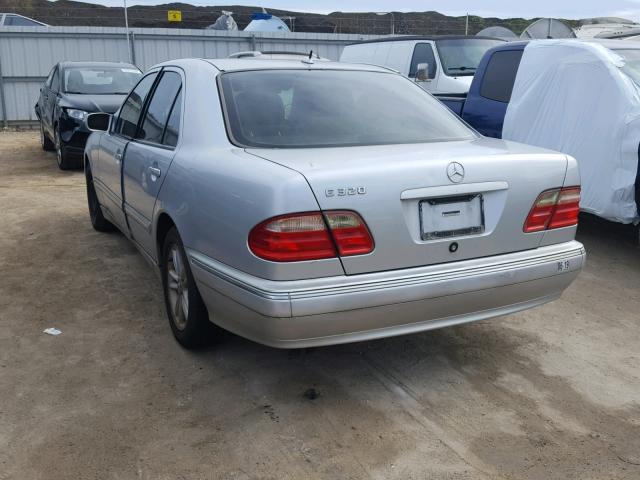 WDBJF65J52B404327 - 2002 MERCEDES-BENZ E 320 SILVER photo 3