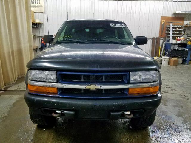 1GNCT18W3YK250181 - 2000 CHEVROLET BLAZER BLUE photo 9