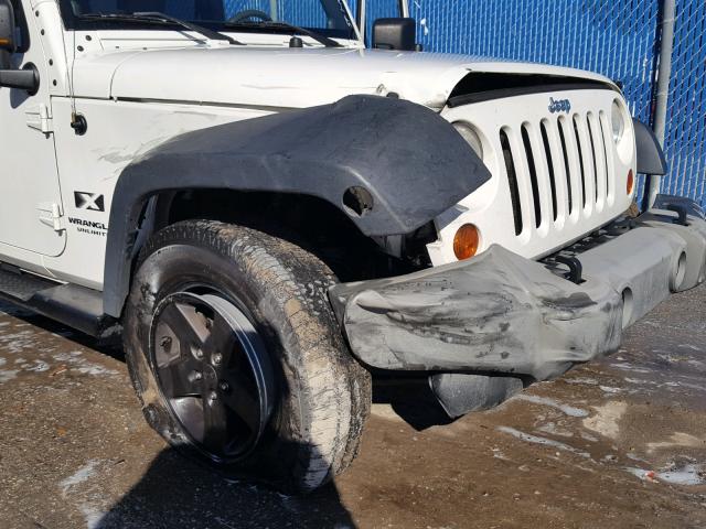 1J8GB39107L141593 - 2007 JEEP WRANGLER X WHITE photo 9