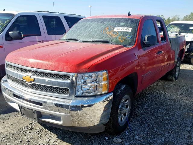 1GCRCSEA4DZ364175 - 2013 CHEVROLET SILVERADO RED photo 2