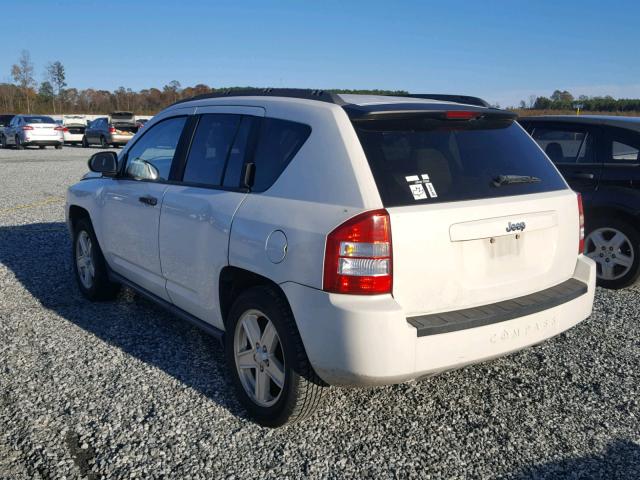 1J8FT47W97D118563 - 2007 JEEP COMPASS WHITE photo 3