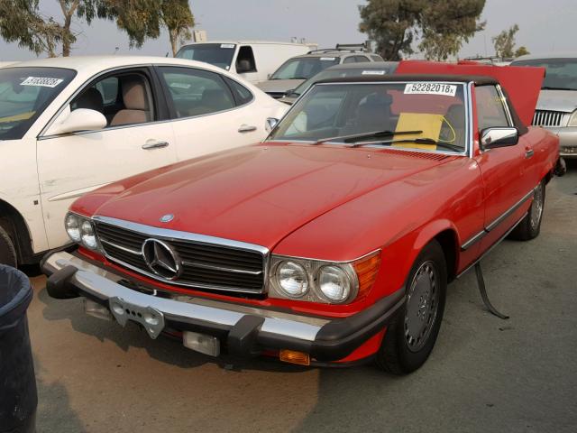 WDBBA48D8JA088228 - 1988 MERCEDES-BENZ 560 SL RED photo 2