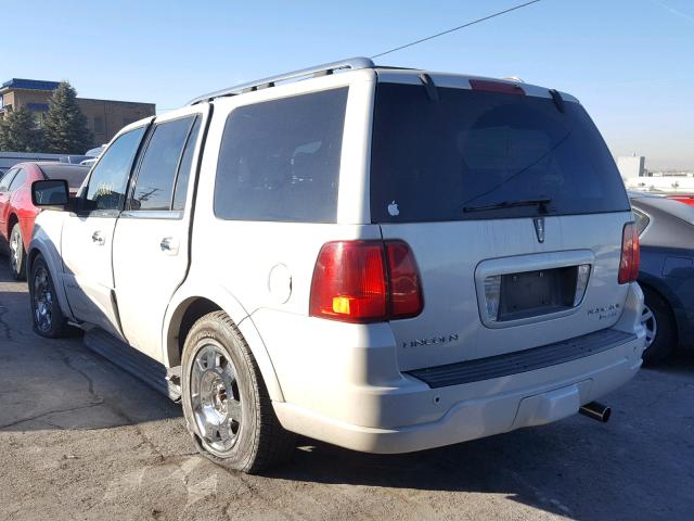5LMFU28546LJ13492 - 2006 LINCOLN NAVIGATOR WHITE photo 3