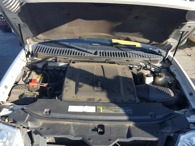 5LMFU28546LJ13492 - 2006 LINCOLN NAVIGATOR WHITE photo 7