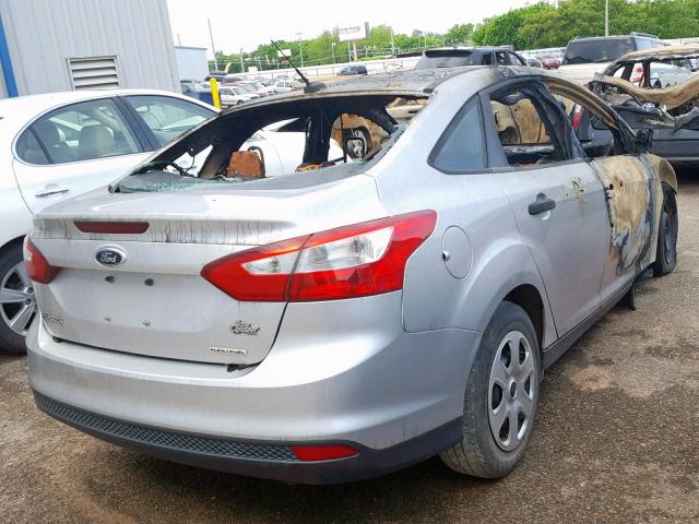 1FADP3E25DL163522 - 2013 FORD FOCUS S BURN photo 4