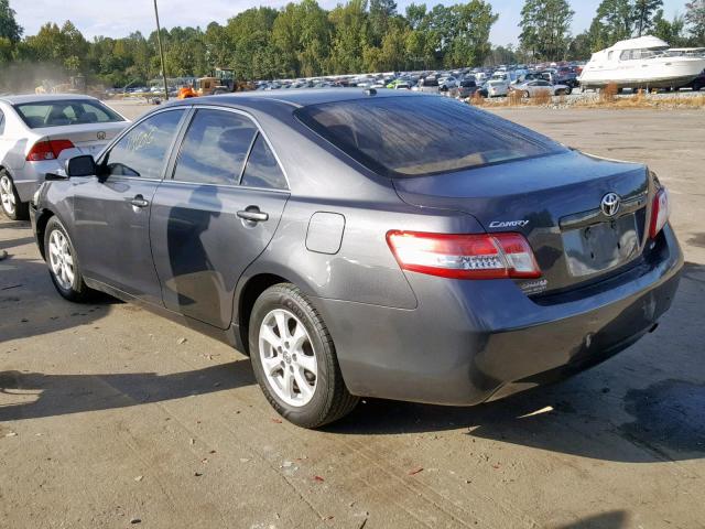 4T1BF3EK0BU131245 - 2011 TOYOTA CAMRY BASE GRAY photo 3