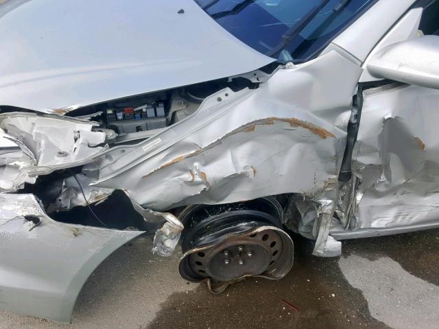 2T1KR32E23C043659 - 2003 TOYOTA MATRIX XR SILVER photo 9