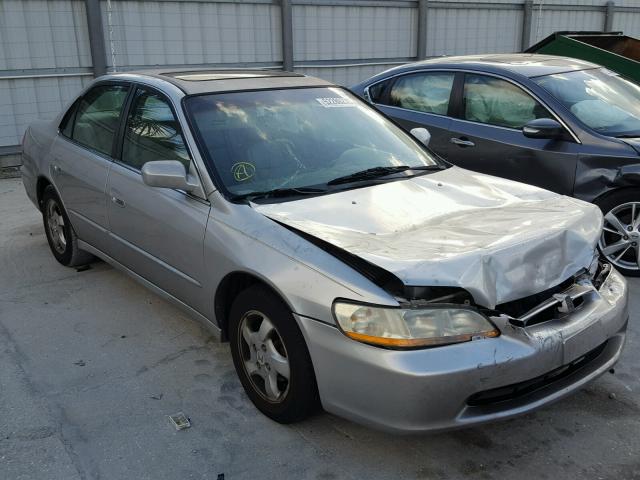 1HGCG5654WA139772 - 1998 HONDA ACCORD EX SILVER photo 1