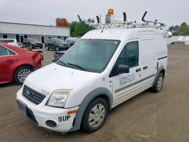 NM0LS7BN9BT067123 - 2011 FORD TRANSIT CO WHITE photo 2