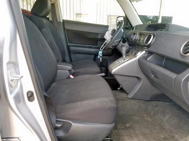 JTLKE50EX81018311 - 2008 TOYOTA SCION XB ვერცხლისფერი ფოტო 5