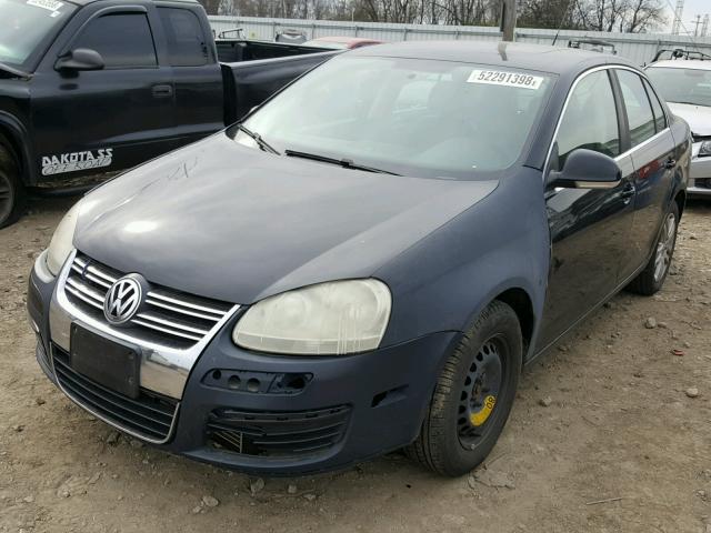 3VWEF71KX7M182193 - 2007 VOLKSWAGEN JETTA WOLF BLACK photo 2