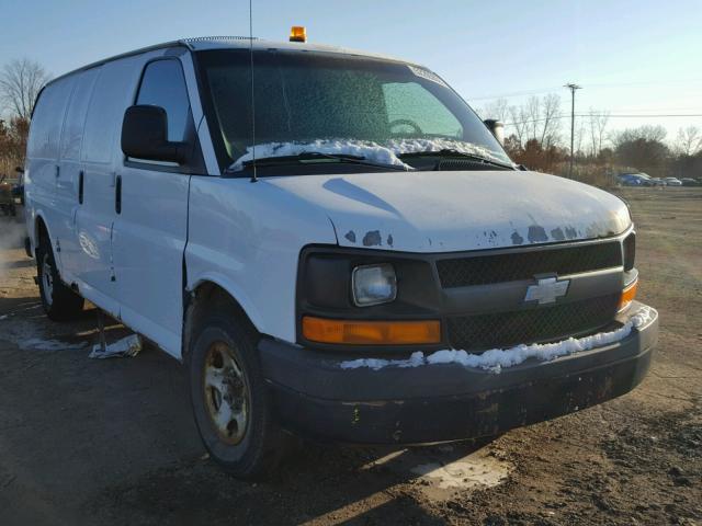 1GCFG15X531153599 - 2003 CHEVROLET EXPRESS G1 WHITE photo 1