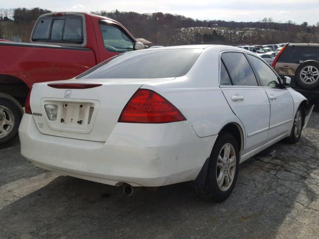 1HGCM56366A018345 - 2006 HONDA ACCORD SE WHITE photo 4