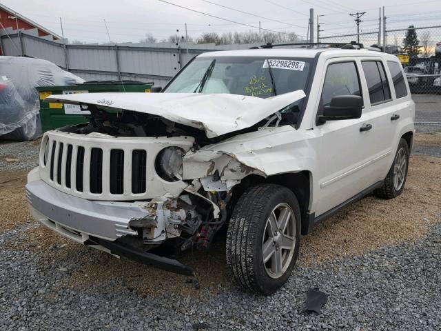 1J8FF48W77D394259 - 2007 JEEP PATRIOT LI WHITE photo 2