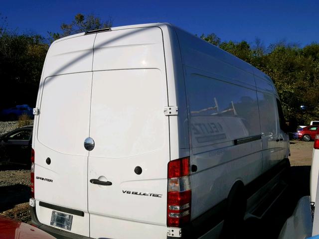 WD3PE8CC4FP148067 - 2015 MERCEDES-BENZ SPRINTER 2 WHITE photo 4