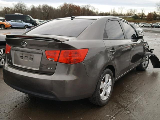 KNAFU4A22A5271004 - 2010 KIA FORTE EX GRAY photo 4