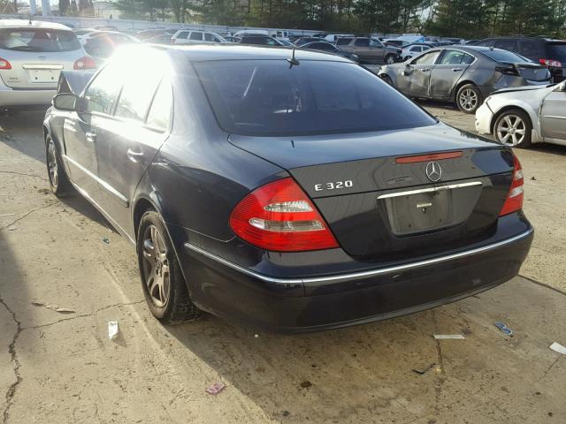 WDBUF65J25A610521 - 2005 MERCEDES-BENZ E 320 BLUE photo 3