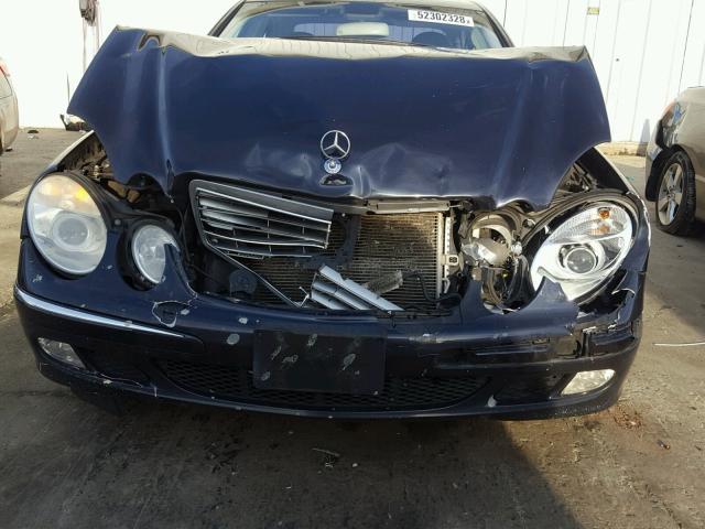 WDBUF65J25A610521 - 2005 MERCEDES-BENZ E 320 BLUE photo 9