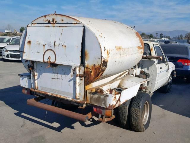 JT5RN55T5H7024186 - 1987 TOYOTA PICKUP CAB WHITE photo 4