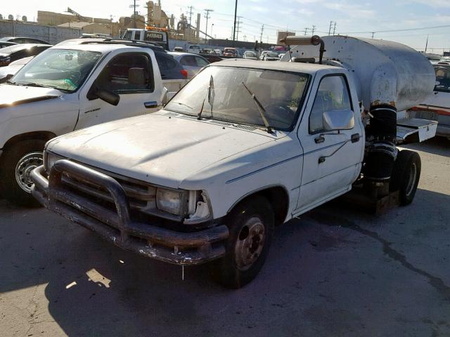 JT5VN82T8K0000386 - 1989 TOYOTA PICKUP CAB WHITE photo 2