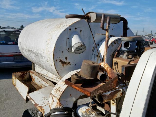 JT5VN82T8K0000386 - 1989 TOYOTA PICKUP CAB WHITE photo 6