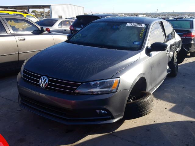 3VWB17AJ0GM341926 - 2016 VOLKSWAGEN JETTA SPOR GRAY photo 2