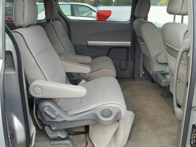 5N1BV28U88N120880 - 2008 NISSAN QUEST S SILVER photo 6