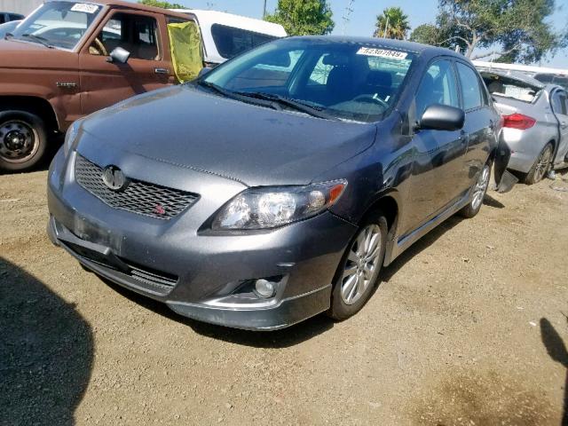 2T1BU4EE0AC430952 - 2010 TOYOTA COROLLA BA GRAY photo 2