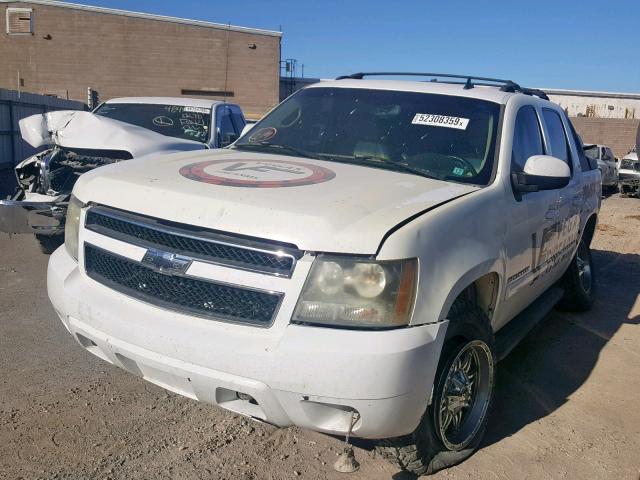 3GNFK12357G149521 - 2007 CHEVROLET AVALANCHE WHITE photo 2