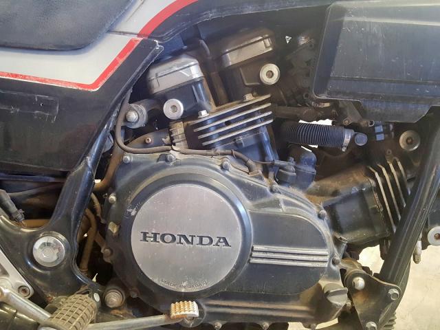 JH2RC2213EM000081 - 1984 HONDA VF700 S BLACK photo 7