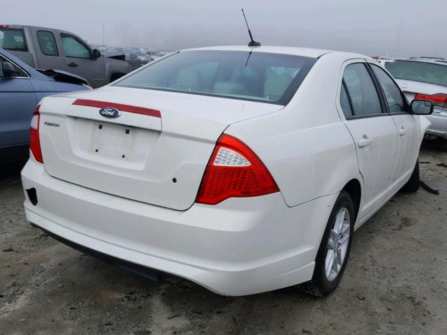 3FAHP0GA5CR325217 - 2012 FORD FUSION S WHITE photo 4