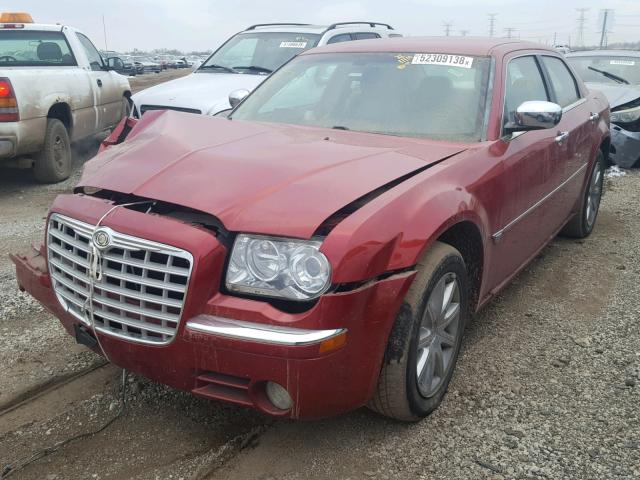 2C3KA63H07H683645 - 2007 CHRYSLER 300C RED photo 2