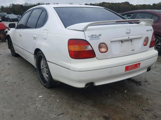 JT8BH68XXY0024371 - 2000 LEXUS GS 400 WHITE photo 3