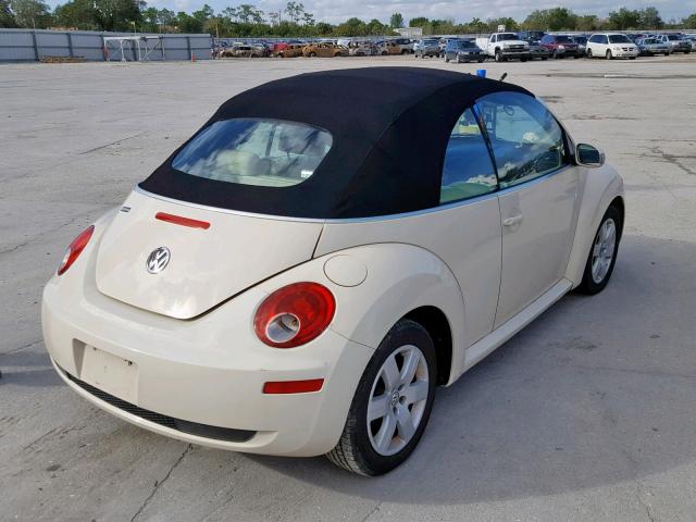 3VWRF31Y57M408610 - 2007 VOLKSWAGEN NEW BEETLE WHITE photo 4