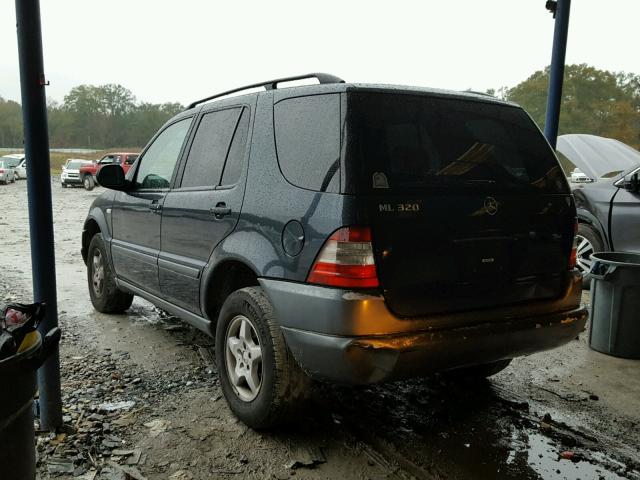 4JGAB54E2XA080841 - 1999 MERCEDES-BENZ ML 320 BLUE photo 3