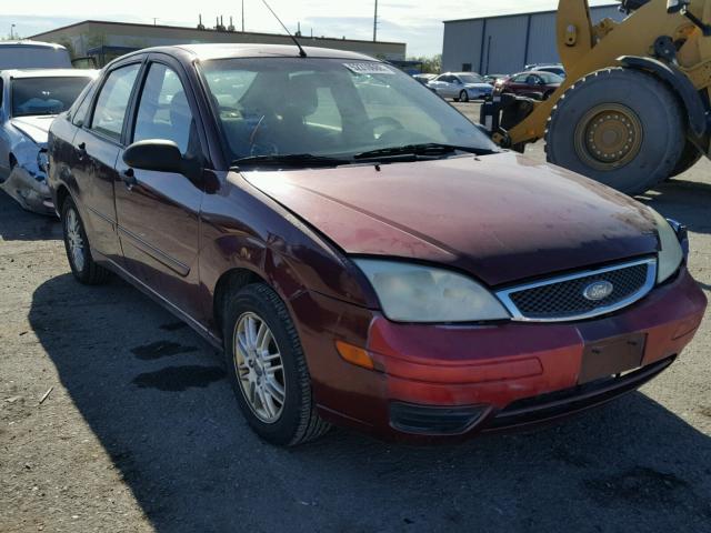 1FAFP34N06W115433 - 2006 FORD FOCUS ZX4 MAROON photo 1