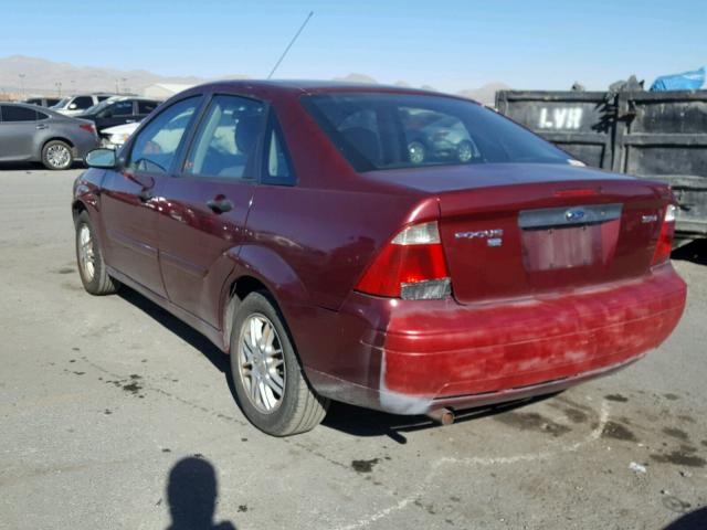 1FAFP34N06W115433 - 2006 FORD FOCUS ZX4 MAROON photo 3