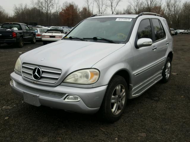 4JGAB57E35A552473 - 2005 MERCEDES-BENZ ML 350 SILVER photo 2